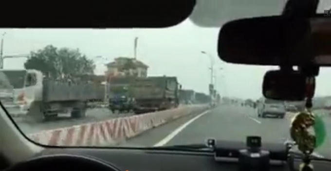 Xe tải vô tư chạy ngược chiều trên quốc lộ. (Ảnh: otofun).