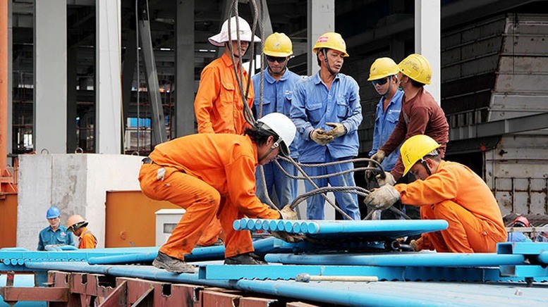 Người lao động thuộc đối tượng tham gia BHXH bắt buộc (ảnh minh họa).