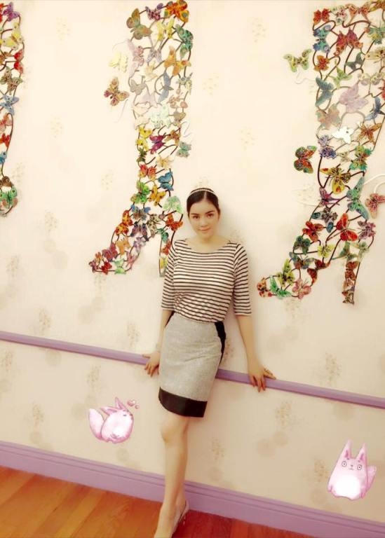 Không chỉ nổi bật với thời trang trên thảm đỏ, mà phong cách đời thường của cô cũng rất cuốn hút.