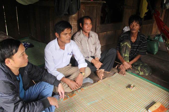 UBND xã Dân Hóa tăng cường tuyên truyền, vận động người dân không tiếp tay, buôn bán pháo. (Ảnh. Hải Long)