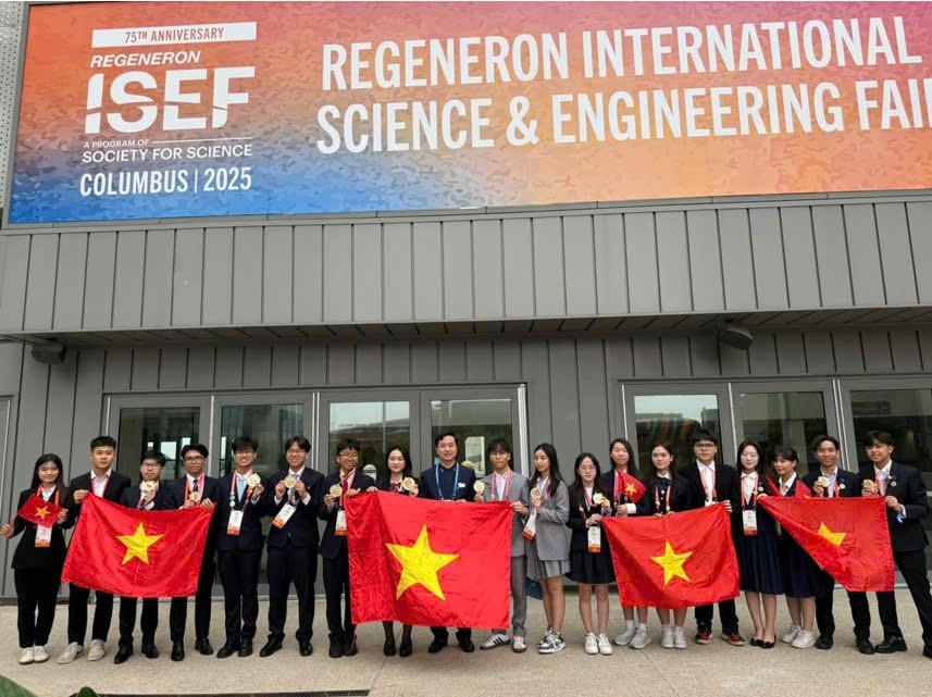 Học sinh Việt Nam lập kỷ lục trong Hội thi Khoa học kỹ thuật quốc tế 2025. (Ảnh: Moet.vn).