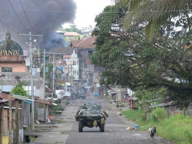 Các trận chiến ở TP Marawi vẫn diễn ra quyết liệt.