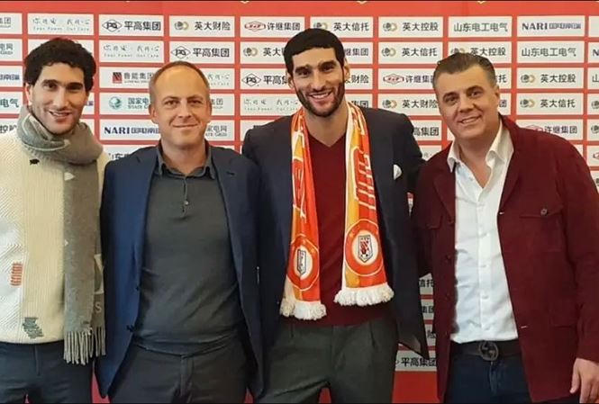 Marouane Fellaini đã gia nhập CLB Sơn Đông Lỗ Năng Thái Sơn của Trung Quốc.