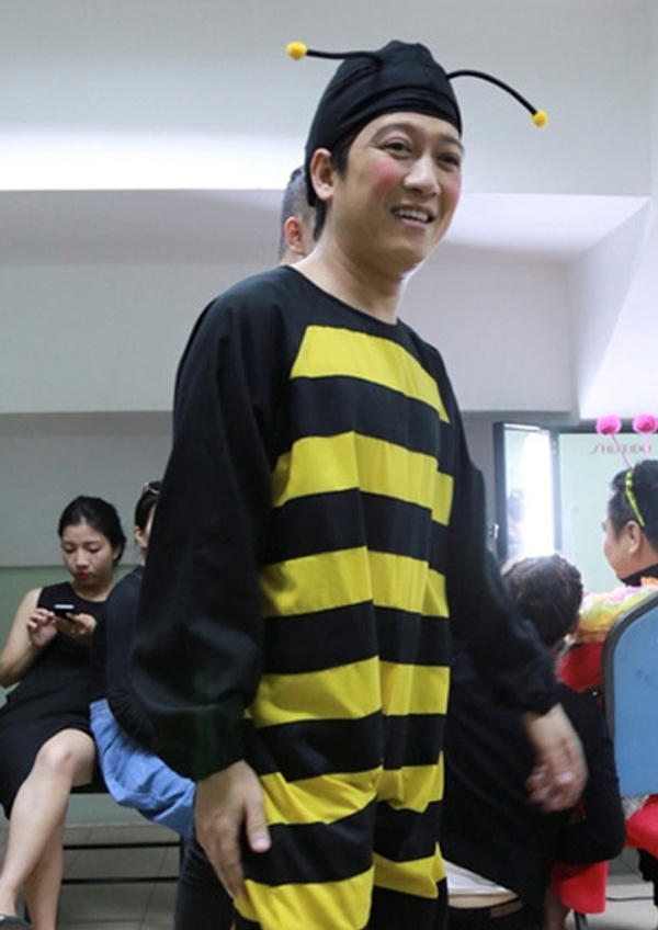 Trường Giang ấn tượng với hình ảnh chú ong vàng. Ảnh: Internet