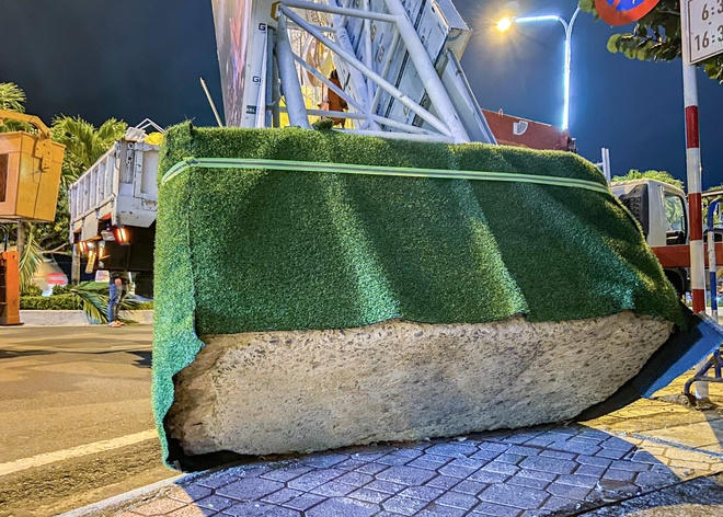 Đế trụ cổng chào bị