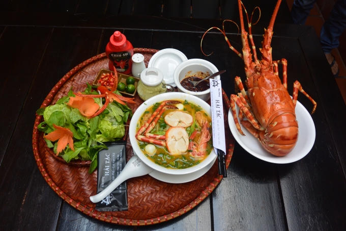 Món bánh canh Tôm Hùm của nhà hàng giá chỉ 89k