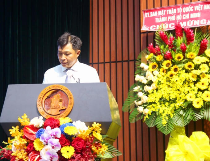 Chủ tịch UBND Q.12 - Nguyễn Văn Đức phát biểu tại buổi lễ. Ảnh: Đình Chiến