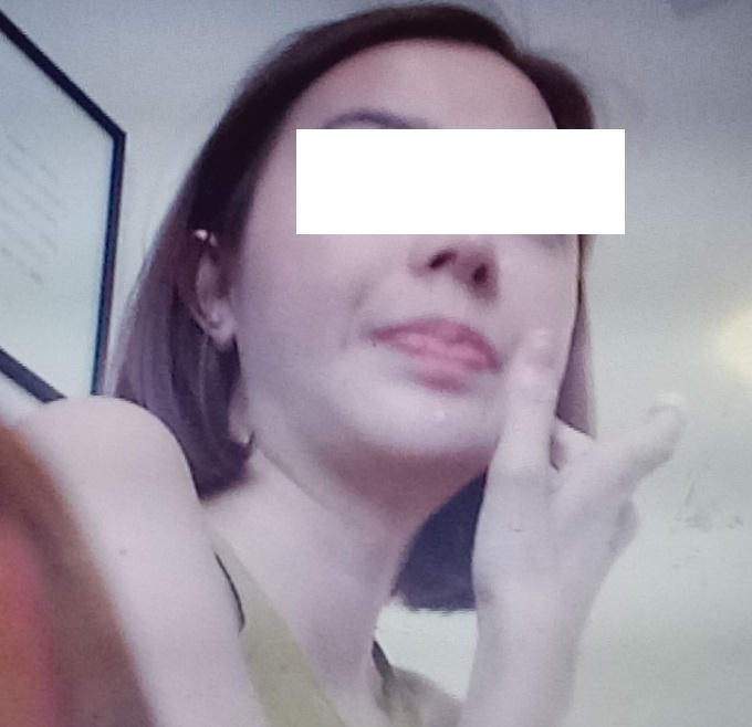 Cô gái tên Thư đang tư vấn tiêm cho phóng viên.