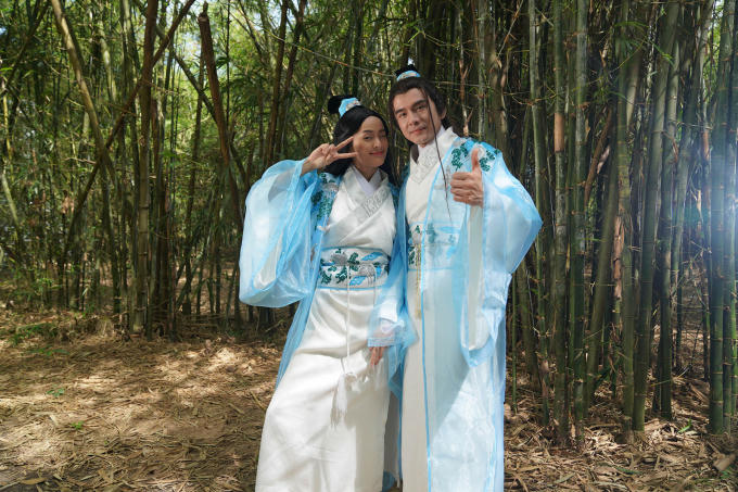 Hạ Vy là diễn viên chính trong MV này.