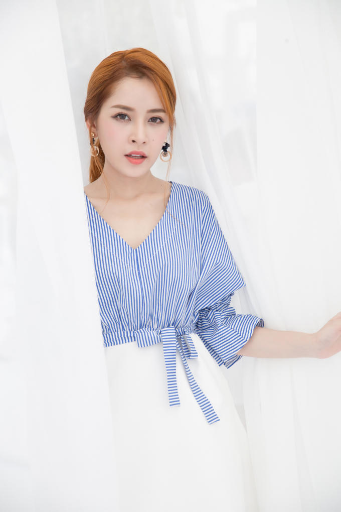 Nhiều ngưởi hâm mộ, trong đó có các khán giả nhí, hào hứng khi chụp ảnh cùng Chi Pu. Ở mọi góc nhìn, Chi Pu đều toát lên vẻ đẹp trong trẻo, cuốn hút. Nhiều ngưởi nhận xét nữ diễn viên có gương mặt ấn tượng, không góc chết.