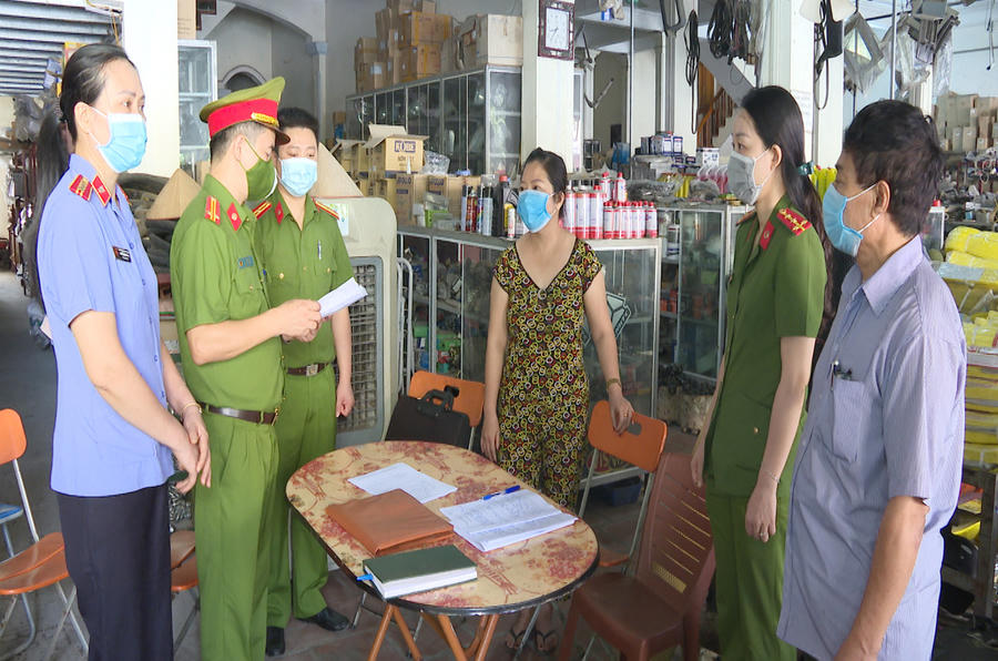 Từ tháng 1/2018 đến tháng 12/2020, Công ty TNHH DVTM vận tải Hùng Trang và Công ty DVTM VTXD Phương Anh đã mua bán hàng trăm tờ hóa đơn GTGT với tổng số tiền gần 100 tỷ đồng