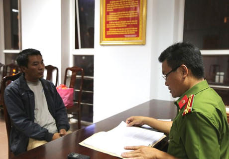 Trung tại cơ quan Công an.