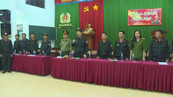 Lãnh đạo Công an tỉnh giao nhiệm vụ cho các cánh quân truy quét, ngăn ngừa tội phạm liên quan đến pháo nổ