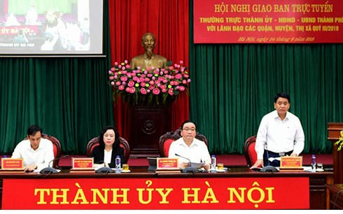 Chủ tịch UBND thành phố Hà Nội Nguyễn Đức Chung phát biểu tại phiên họp.