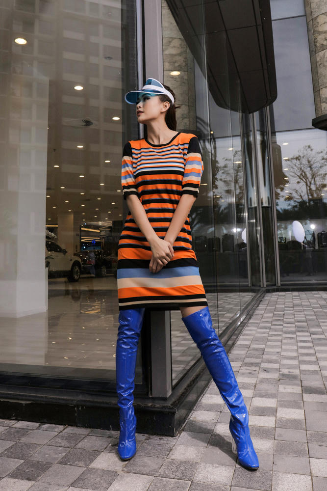 Mâu Thuỷ khoe khéo hình thể “chuẩn mẫu” của mình trong bộ ảnh mới