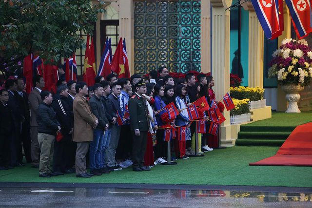 Trực tiếp - Chủ tịch Triều Tiên Kim Jong-un đã về tới khách sạn ở Hà Nội