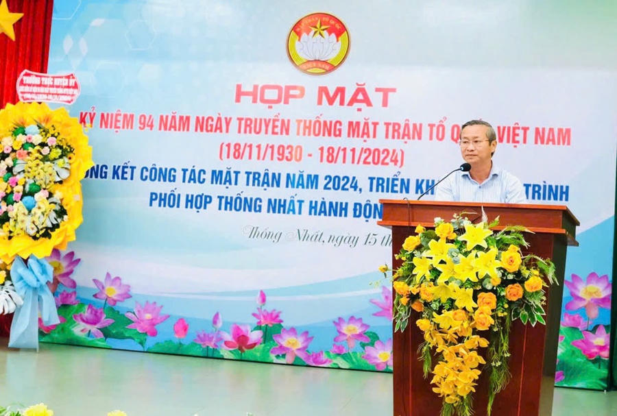 Ông Cao Tiến Sỹ phát biểu chỉ đạo tại buổi họp mặt