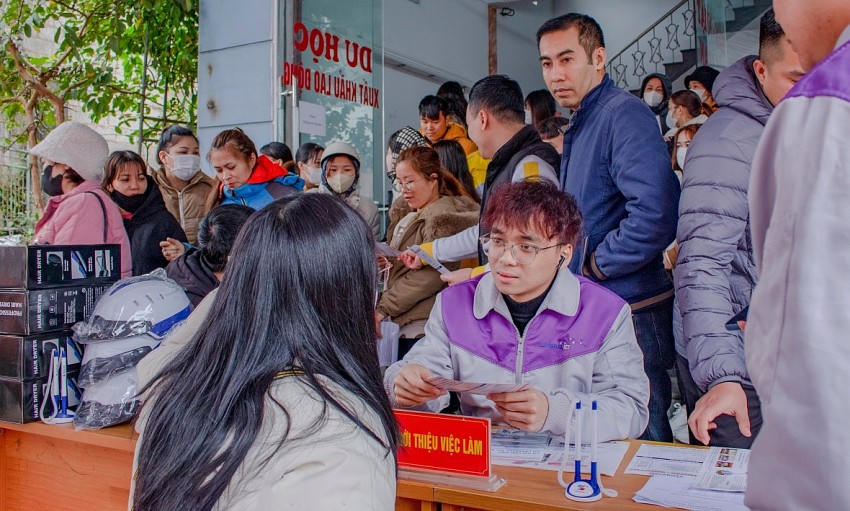 Tỉnh Bắc Giang có nhiều tiềm năng phát triển lĩnh vực công nghệ bán dẫn, do đó việc thúc đẩy phát triển nguồn nhân lực trong ngành công nghiệp vi mạch đóng vai trò rất quan trọng.