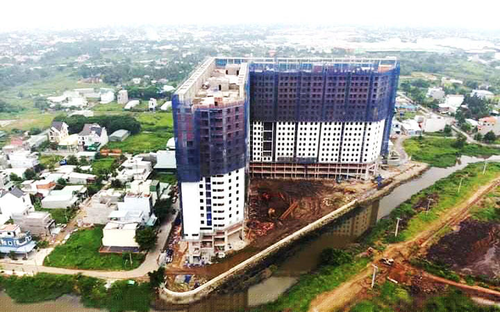 Dự án chung cư Marina Tower (toạ lạc tại Khu dân cư nhà vườn Tân Vũ Minh, khu phố Phú Hội, phường Vĩnh Phú, thị xã Dĩ An, tỉnh Bình Dương).