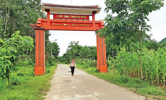 Làng Ðại Bình. Ảnh: Hoài Văn.