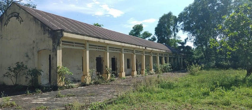 Trung tâm khám chữa bệnh Võ Hoàng Yên ở xã Cẩm Vịnh, Hà Tĩnh bị bỏ hoang từ năm 2016, gây thất thoát lãng phí