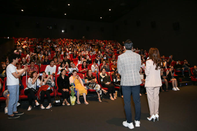 Mỹ Tâm tiếp tục thực hiện chuyến từ thiện kết hợp cinetour ngay tại quê nhà
