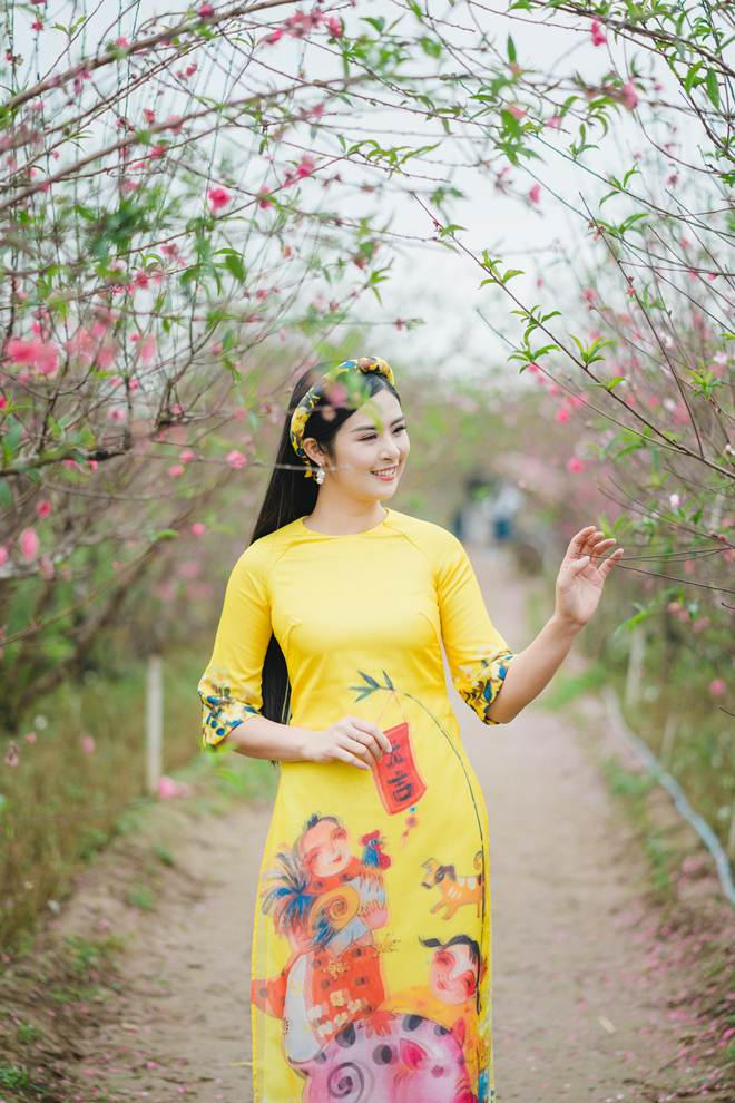 &Yacute; tưởng về bộ &aacute;o d&agrave;i được Ngọc H&acirc;n nảy ra trong một lần n&oacute;i chuyện với mẹ. Mẹ c&ocirc; n&oacute;i: