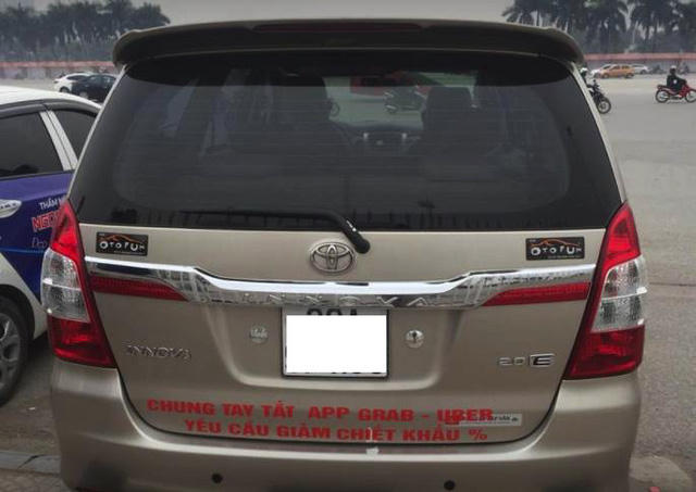 T&agrave;i xế Uber, Grab tuy&ecirc;n bố bỏ sang ứng dụng Việt Nam nếu kh&ocirc;ng đ&agrave;m ph&aacute;n được