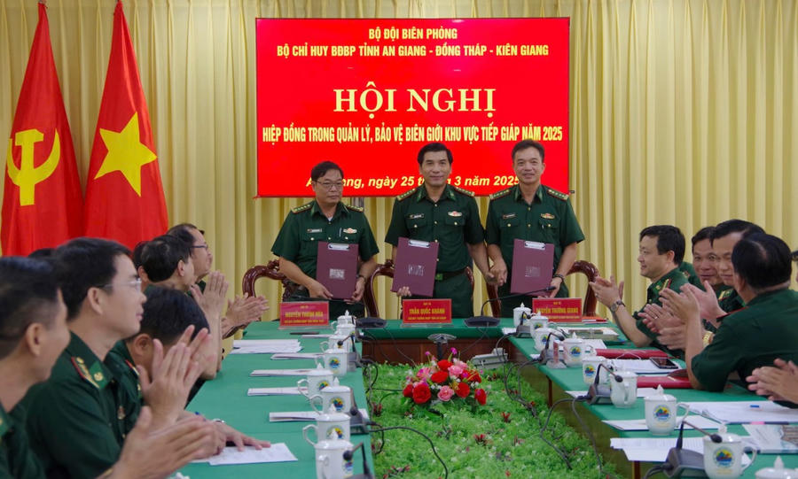 Bộ Chỉ huy BĐBP An Giang, Đồng Tháp và Kiên Giang ký kết kế hoạch hiệp đồng trong quản lý, bảo vệ biên giới khu vực tiếp giáp năm 2025