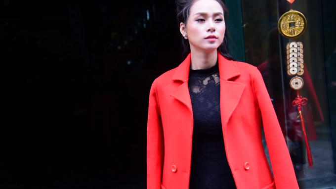Bản tin Thời trang Plus số 7: Thanh lịch, quyến rũ với v&aacute;y ren ng&agrave;y Tết