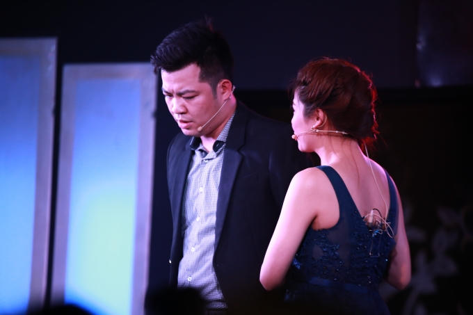 Cô ca sĩ đau khổ níu kéo tình yêu