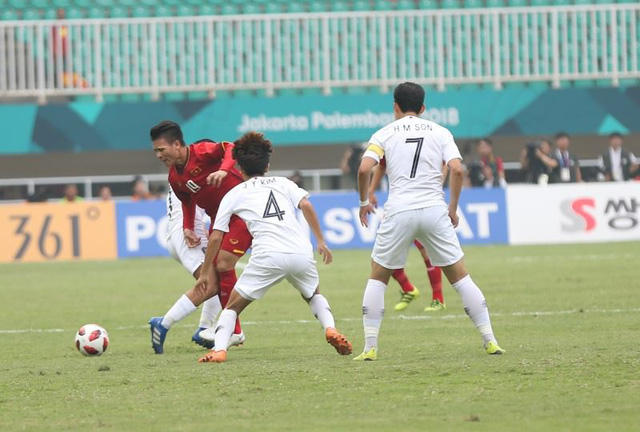 Olympic Việt Nam 1 - 3 Olympic H&agrave;n Quốc: Si&ecirc;u phẩm của Minh Vương
