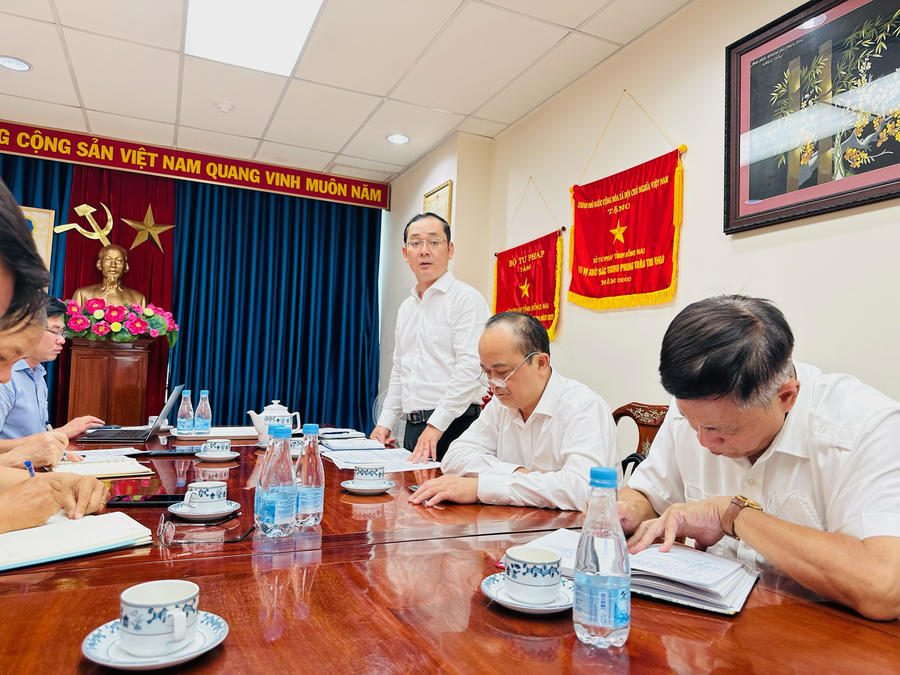 Ông Thái Bình Dương Trưởng Ban Thi Đua Khen Thưởng Tỉnh Đồng Nai phát biểu khai mạc buổi họp