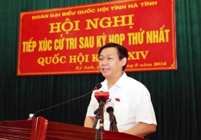 Phó Thủ tướng Vương Đình Huệ phát biểu với cử tri.