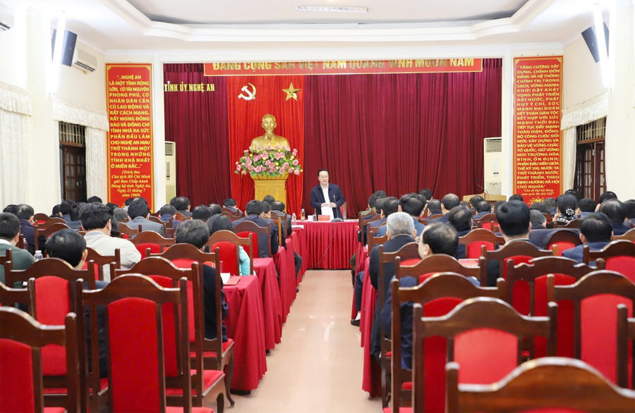 Ban Chấp hành Đảng bộ tỉnh Nghệ An nghe và cho ý kiến về phương án sắp xếp tổ chức bộ máy trong hệ thông chính trị.