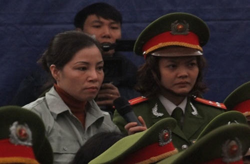 Nguyễn Thị Huệ trong phiên tòa phúc thẩm.
