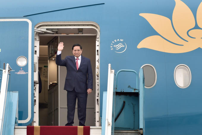 Thủ tướng Chính phủ Phạm Minh Chính lên đường tham dự Hội nghị các Nhà Lãnh đạo ASEAN được tổ chức tại Indonesia. Ảnh: VGP/Nhật Bắc