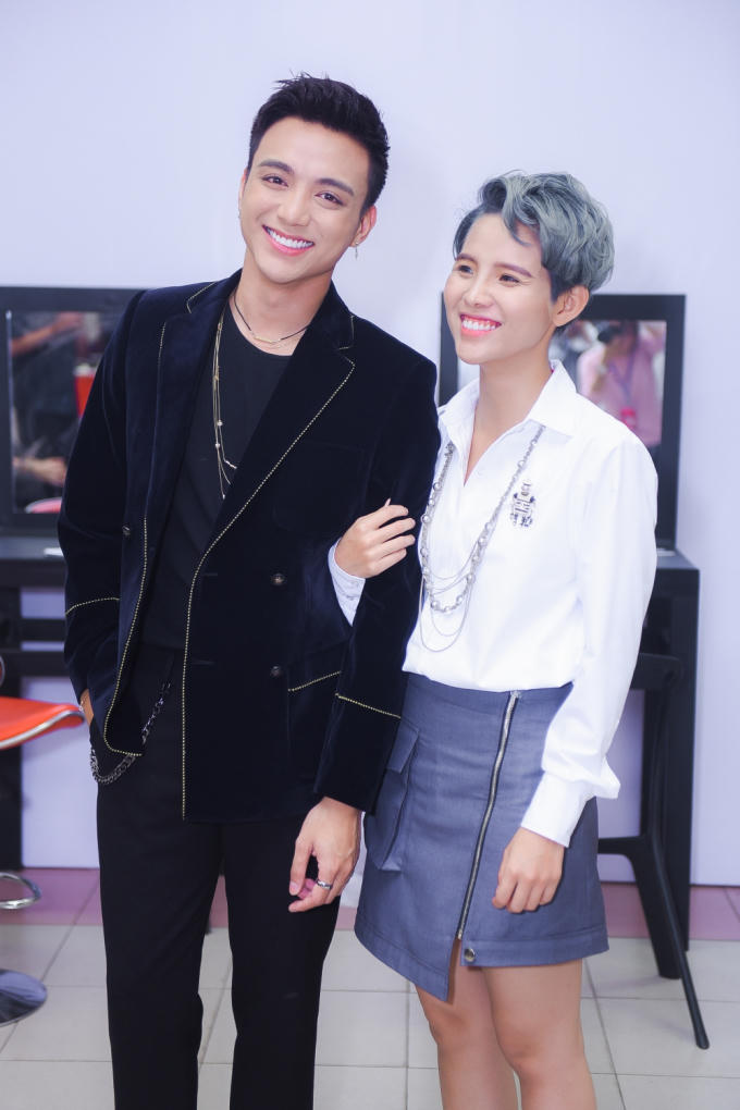 Bảo Anh ch&iacute;nh thức gh&eacute;p cặp c&ugrave;ng Khắc Hưng tr&ecirc;n ghế n&oacute;ng The Voice Kids