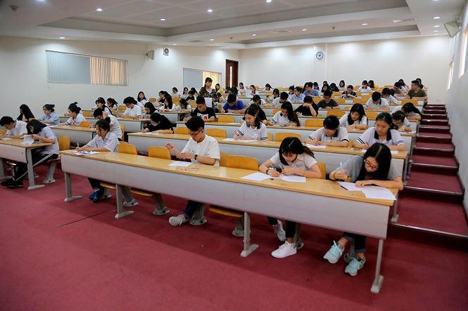 Hơn 3.500 thí sinh tham gia kỳ thi thử kiểm tra năng lực vào trường quốc tế