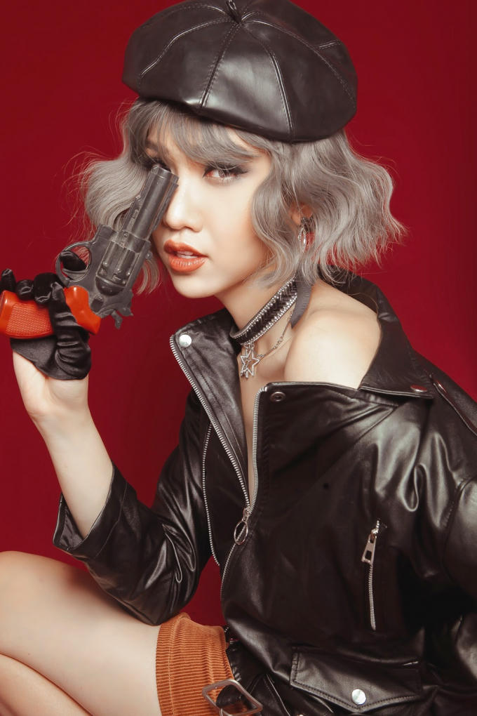 Hậu Miss International Queen, Nhật Hà tung bộ ảnh khoe trọn đường cong theo đuổi hình tượng sexy