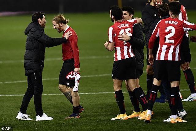 Bilabo bảo toàn chiến thắng 2-1 đến phút cuối cùng tại Bernabeu