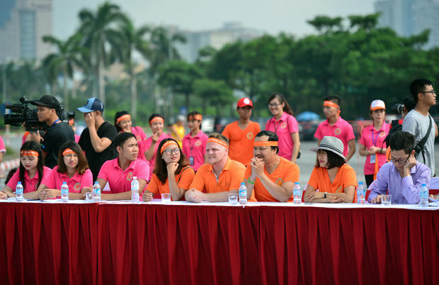 Tham dự buổi lễ có lãnh đạo Hội trí thức khoa học và công nghệ trẻ Việt Nam, các đơn vị liên quan và đặc biệt trong thành phần khách mời còn có "ông tây móc cống" James Joseph Kendall.