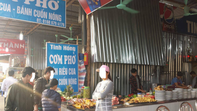 Thịt th&uacute; b&agrave;y b&aacute;n c&ocirc;ng khai, phản cảm ở chốn t&acirc;m linh ch&ugrave;a Hương