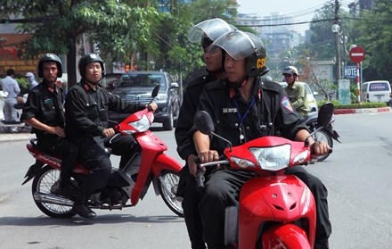 Từ 2/9: CSCĐ Hà Nội không được dừng xe vi phạm lỗi không mang mũ bảo hiểm