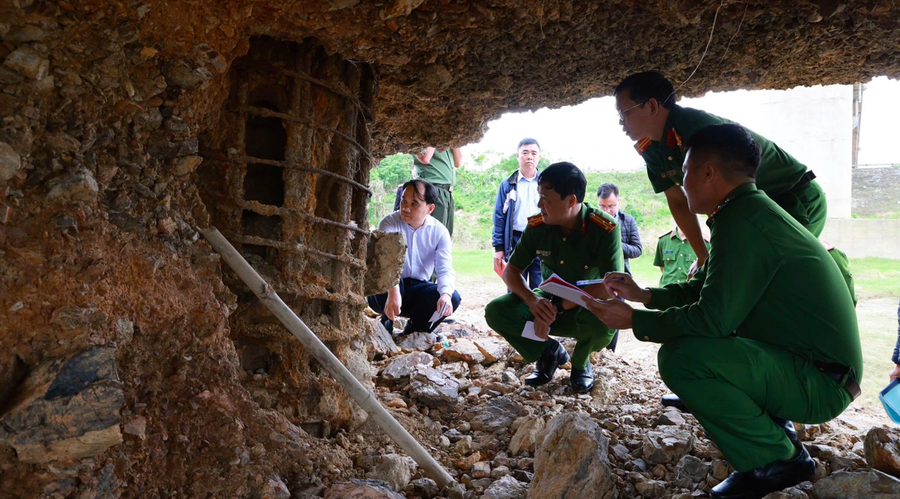 Công an tỉnh Phú Thọ đã khám nghiệm hiện trường và đang tiến hành điều tra, xác minh vụ việc cầu Sông Lô bị hư hỏng chỉ hơn 10 năm đưa vào sử dụng.
