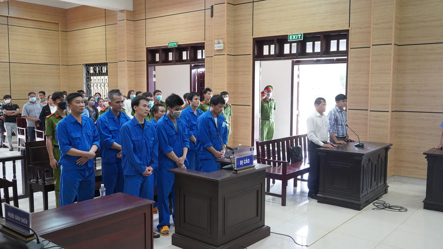 Các bị cáo nghe tuyên án