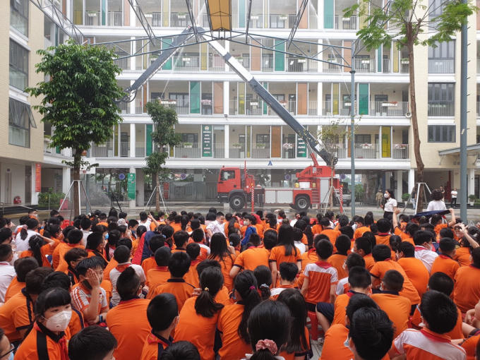 Lễ ra mắt mô hình điểm “Trường học an toàn PCCC” tại trường Tiểu học Kim Đồng.