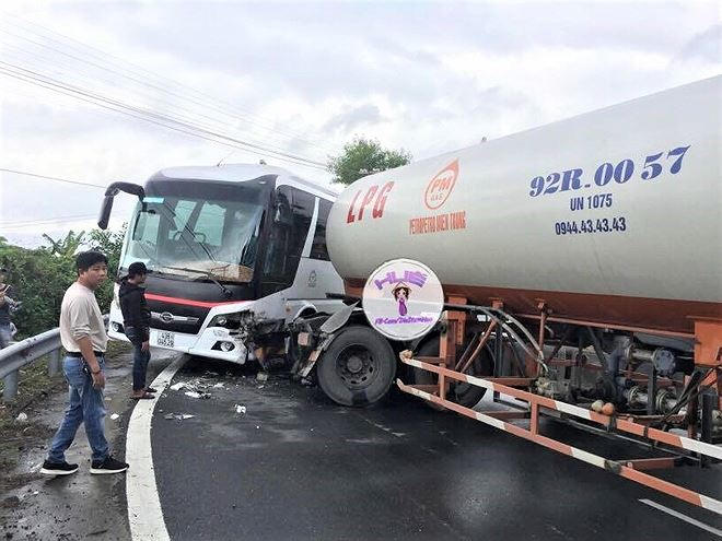 Lại thêm một vụ đâm xe ở đèo Hải Vân