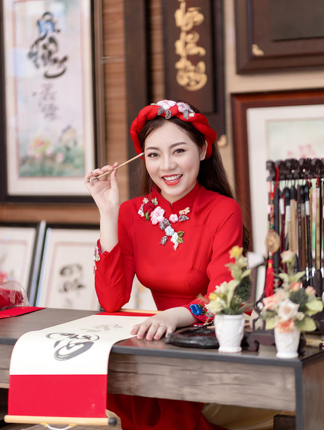 Xuân này, cô mong ước cho gia đình luôn bình an, cho tuổi mới nhiều may mắn.