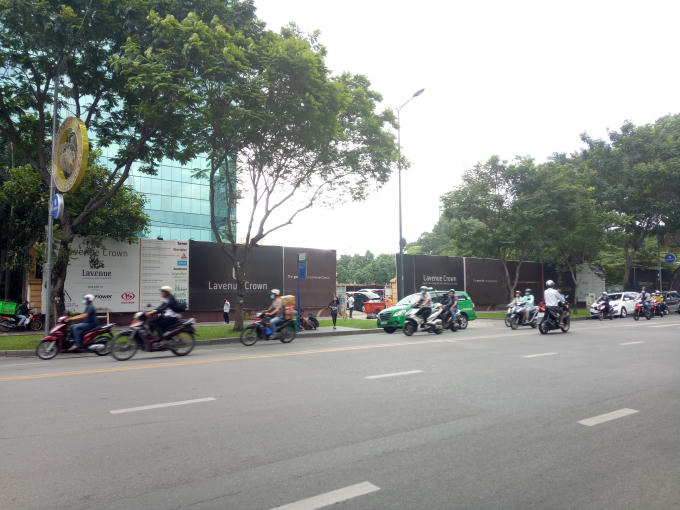 Từ năm 2012, dự án được cấp phép làm.. bãi giữ xe?